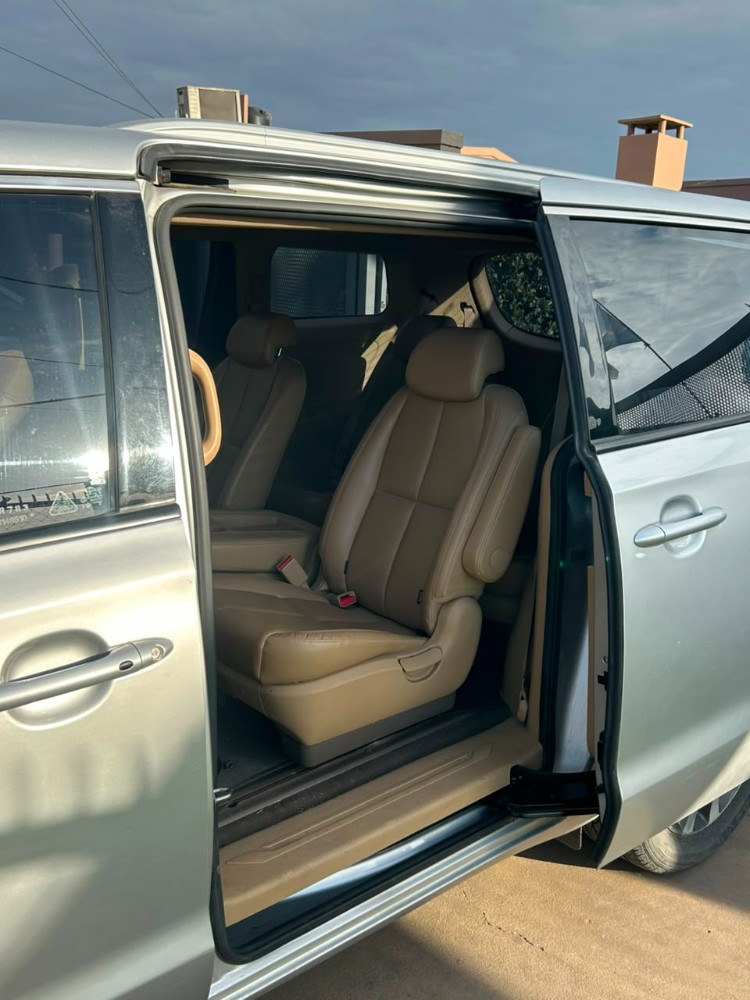 Kia CARNIVAL Van 2,2 Crdi 6AT 11p Premium 2017 — foto 9